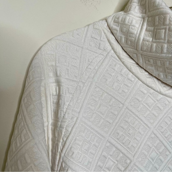 Sherpa Adventure Gear Nyano Pullover Nyano is the Nepali word for "warm." Hiking - Picture 6 of 16